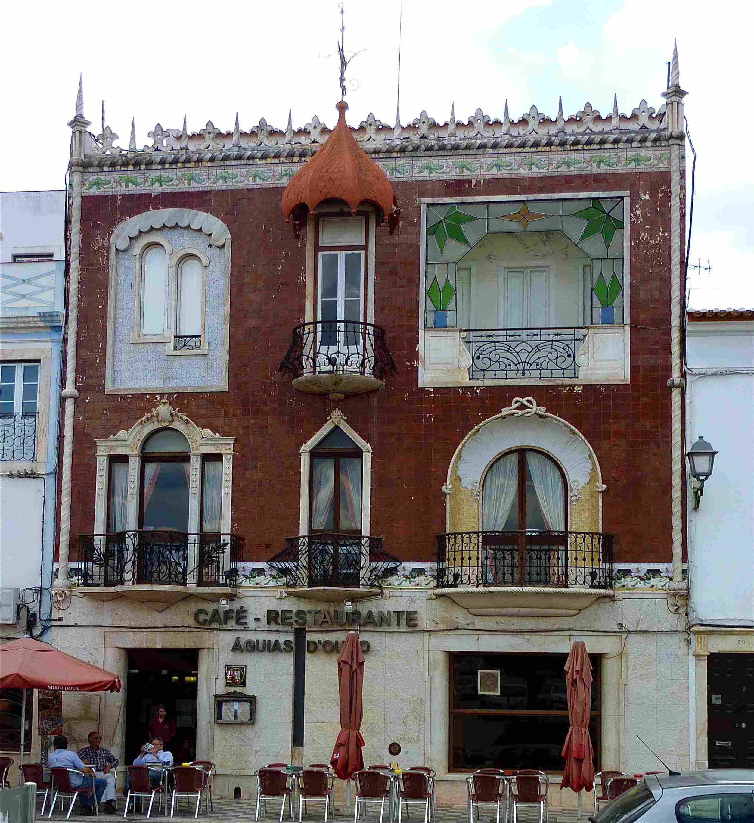 Café Restaurant in the Rossio Marquês de Pombal Café Restaurant in the Rossio Marquês de Pombal